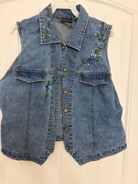 Vintage 90s Bill Bass Blue Embroidered Denim Vest - Women's Sleeveless Jacket